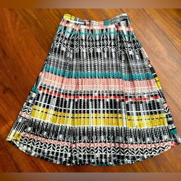 Romeo & Juliet Couture Lace Pleat Skirt , Size Small - Picture 1 of 11